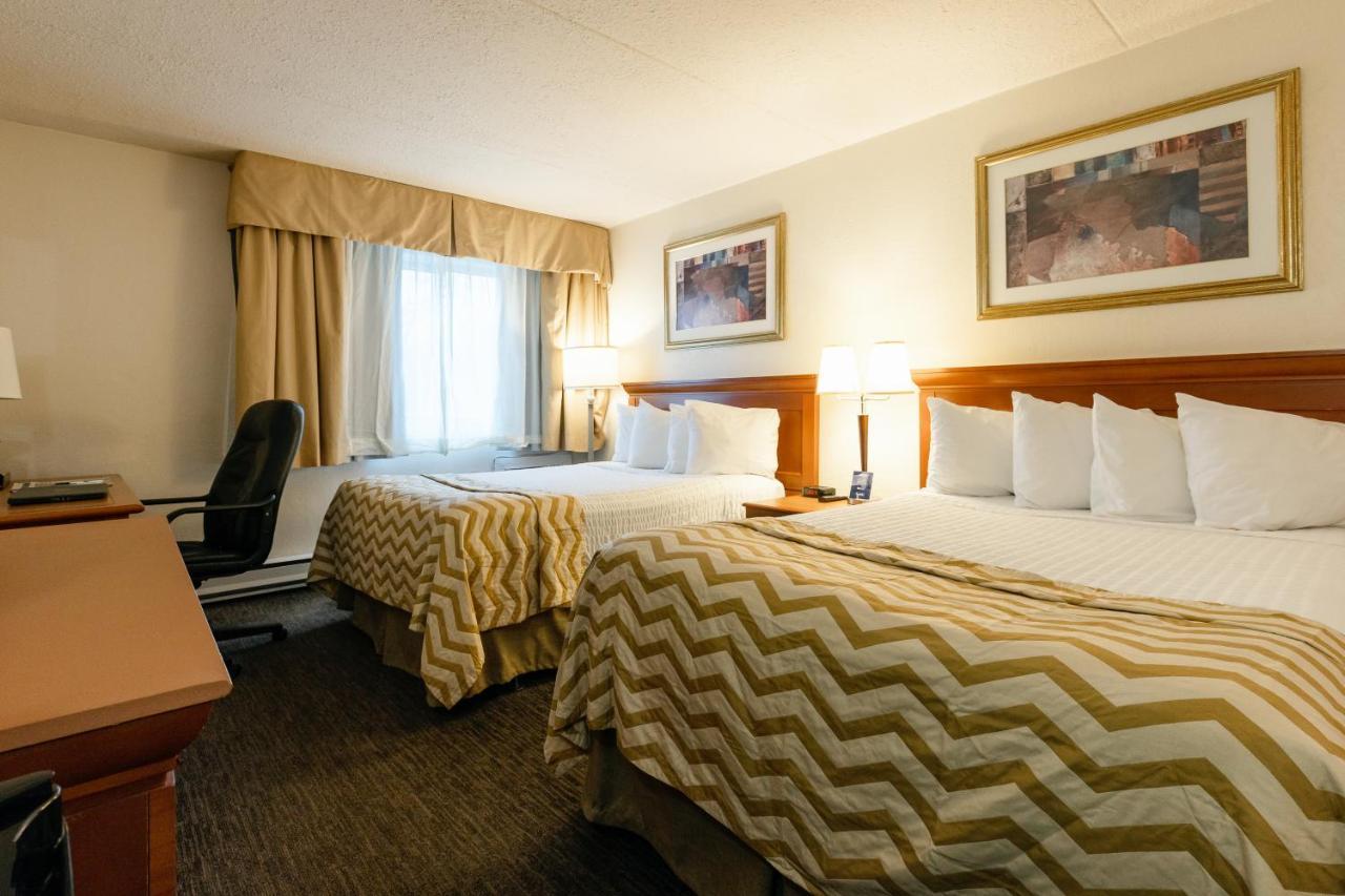 Travelodge By Wyndham Ottawa East Zewnętrze zdjęcie