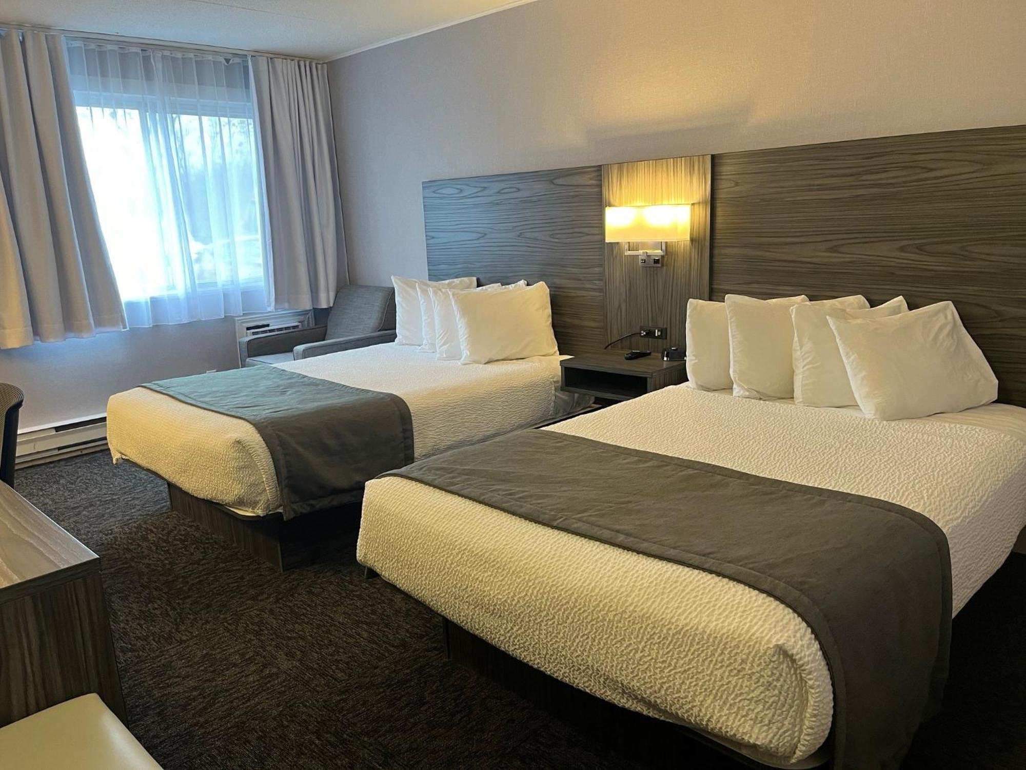 Travelodge By Wyndham Ottawa East Zewnętrze zdjęcie